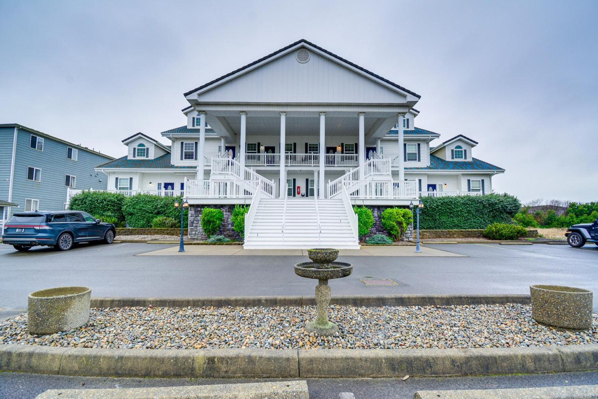 Ocean Shores Condo Rental With View - Walk To Beach! Екстер'єр фото