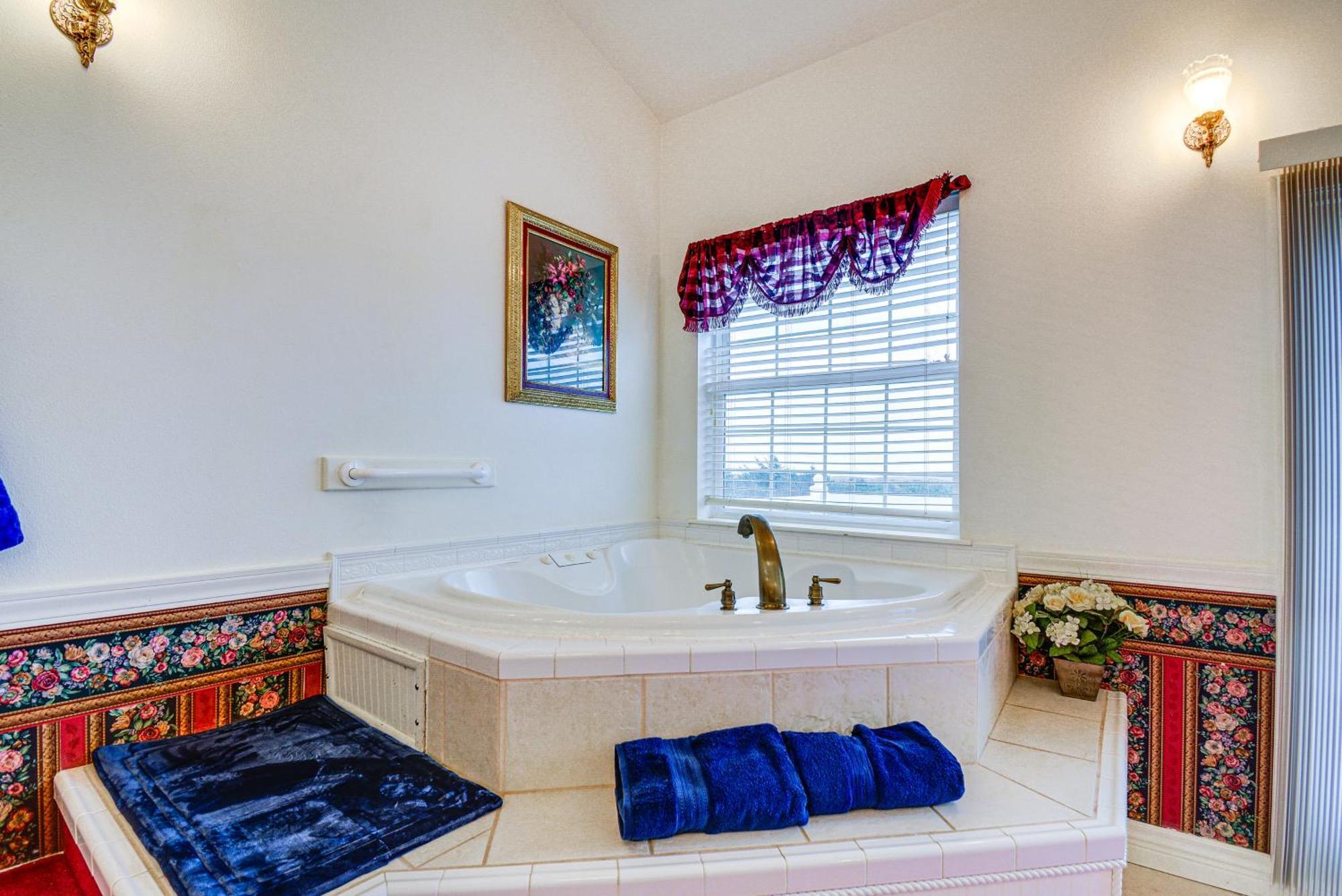 Ocean Shores Condo Rental With View - Walk To Beach! Екстер'єр фото