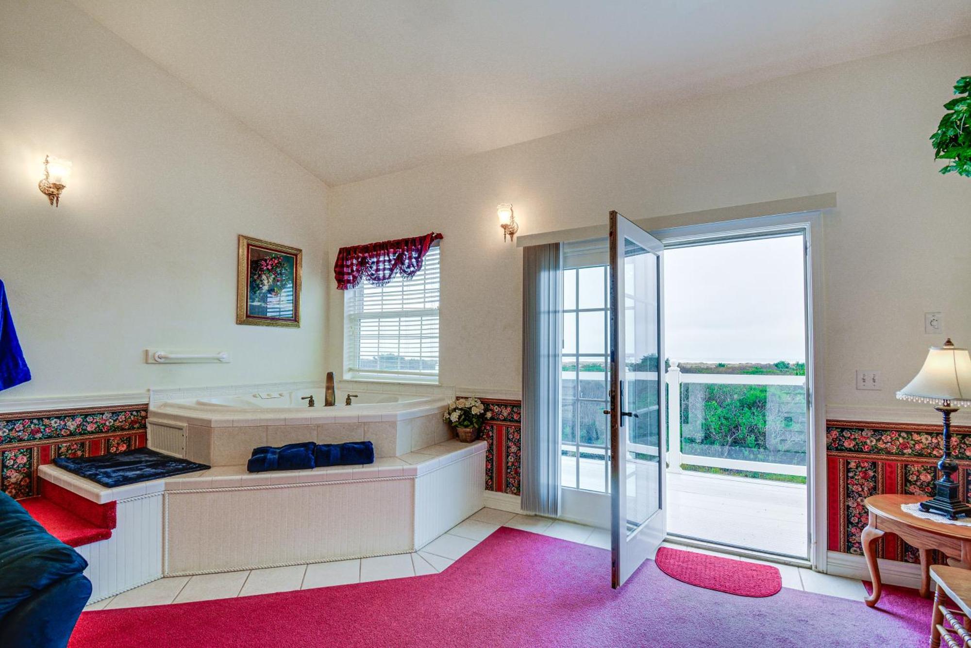 Ocean Shores Condo Rental With View - Walk To Beach! Екстер'єр фото